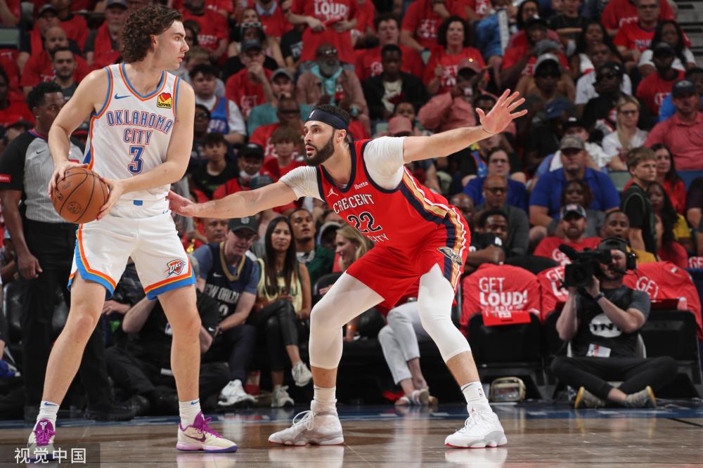 但他的表现 但他的表现