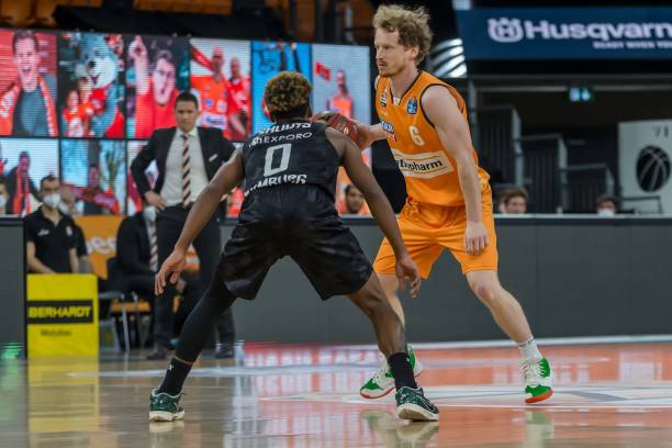 两端的全面 两端的全面